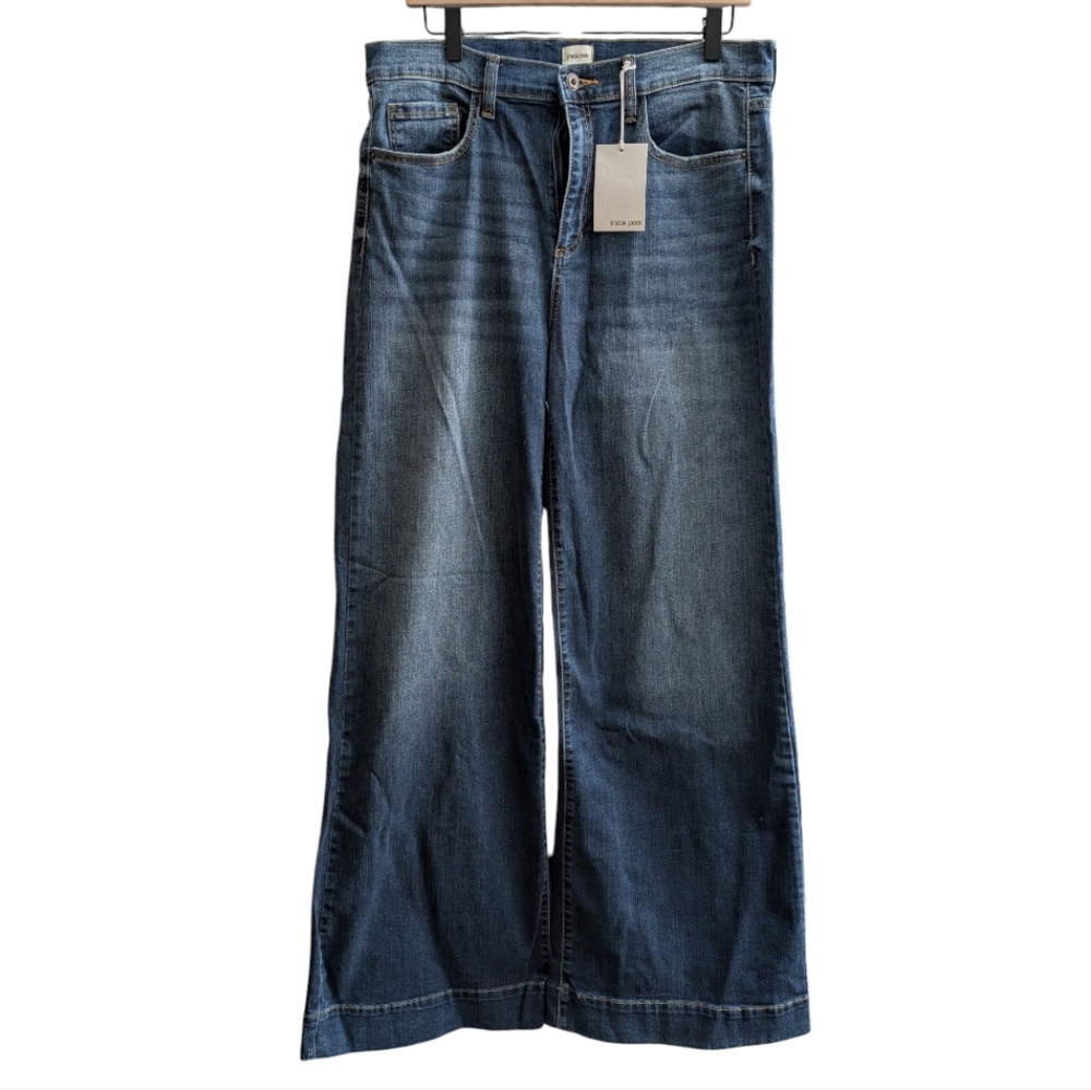🆕 Women's SIZE 31 Sneak Peek Dark Wash Wide Leg Jeans
